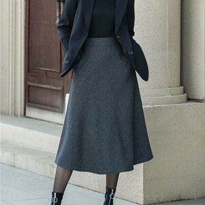 Theory — Vistan Flared Charcoal Grey A-Line Midi Skirt — Size 4 — NWT